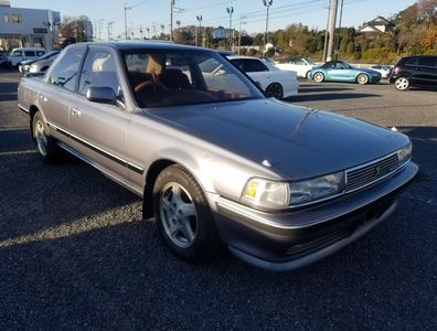 ８１クレスタ
